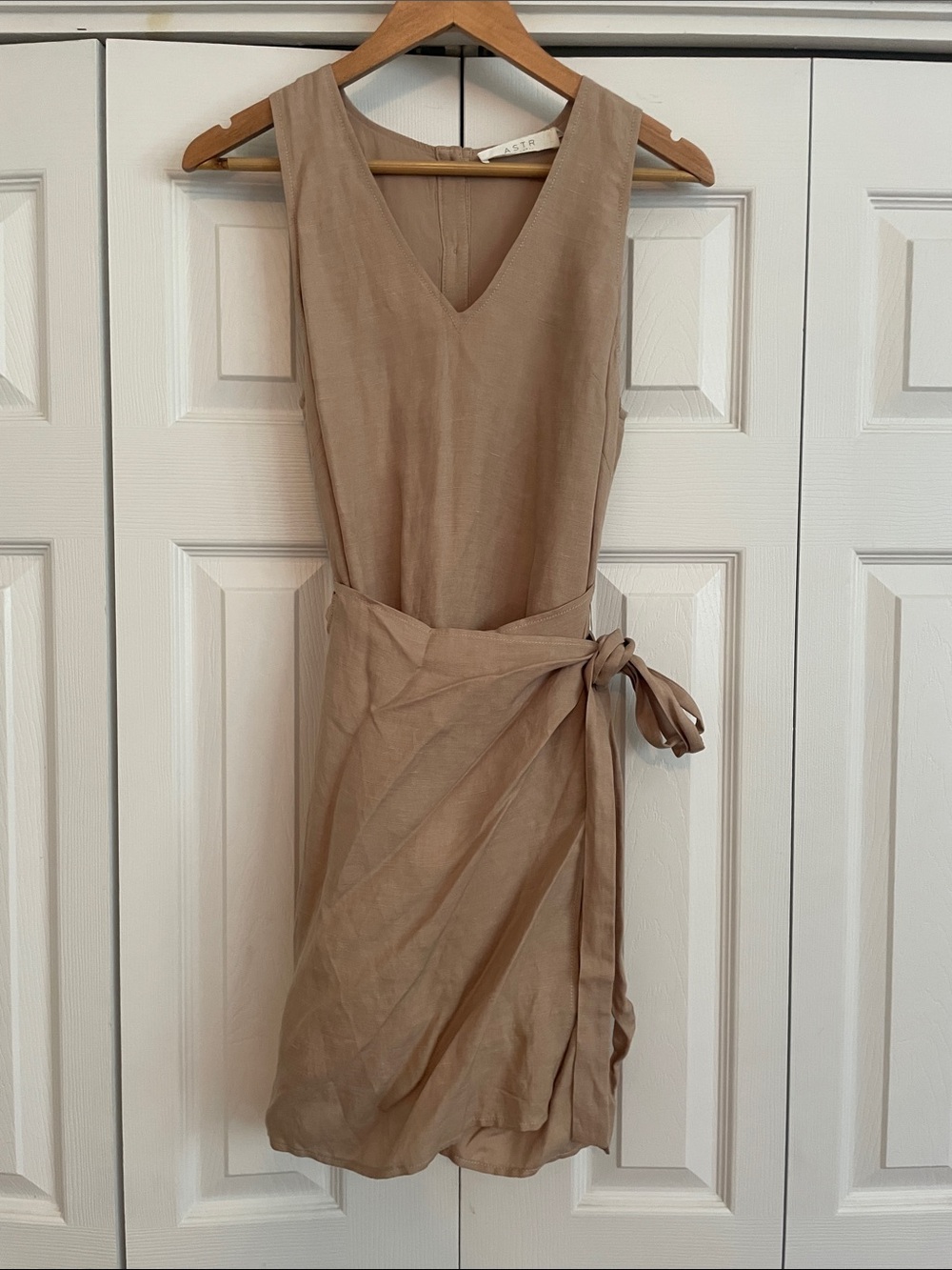 New Astr the Label Odette Linen Blend Wrap Dress size Small - Picture 6 of 12